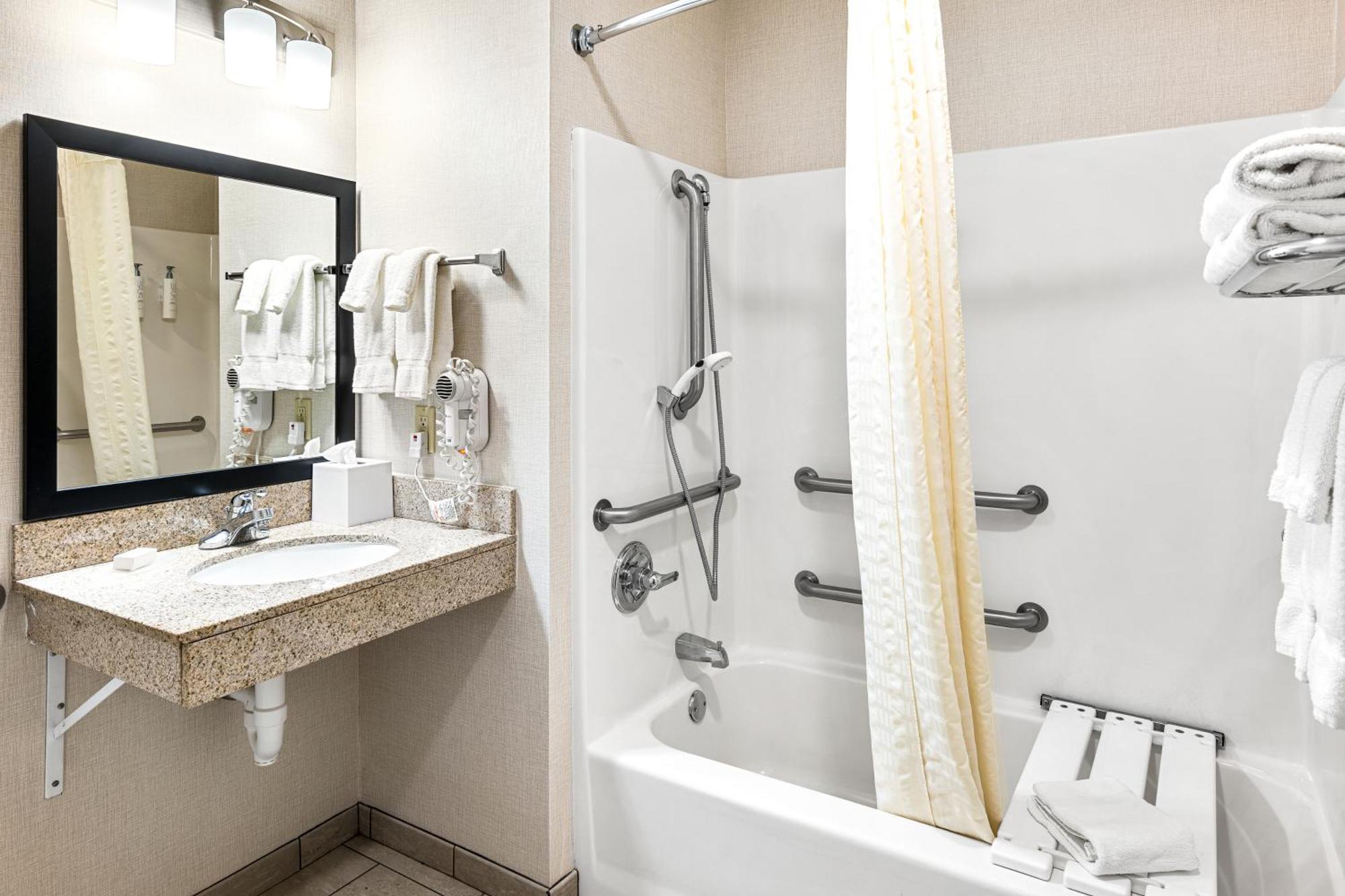 Boarders Inn & Suites By Cobblestone Hotels - Shawano Eksteriør bilde