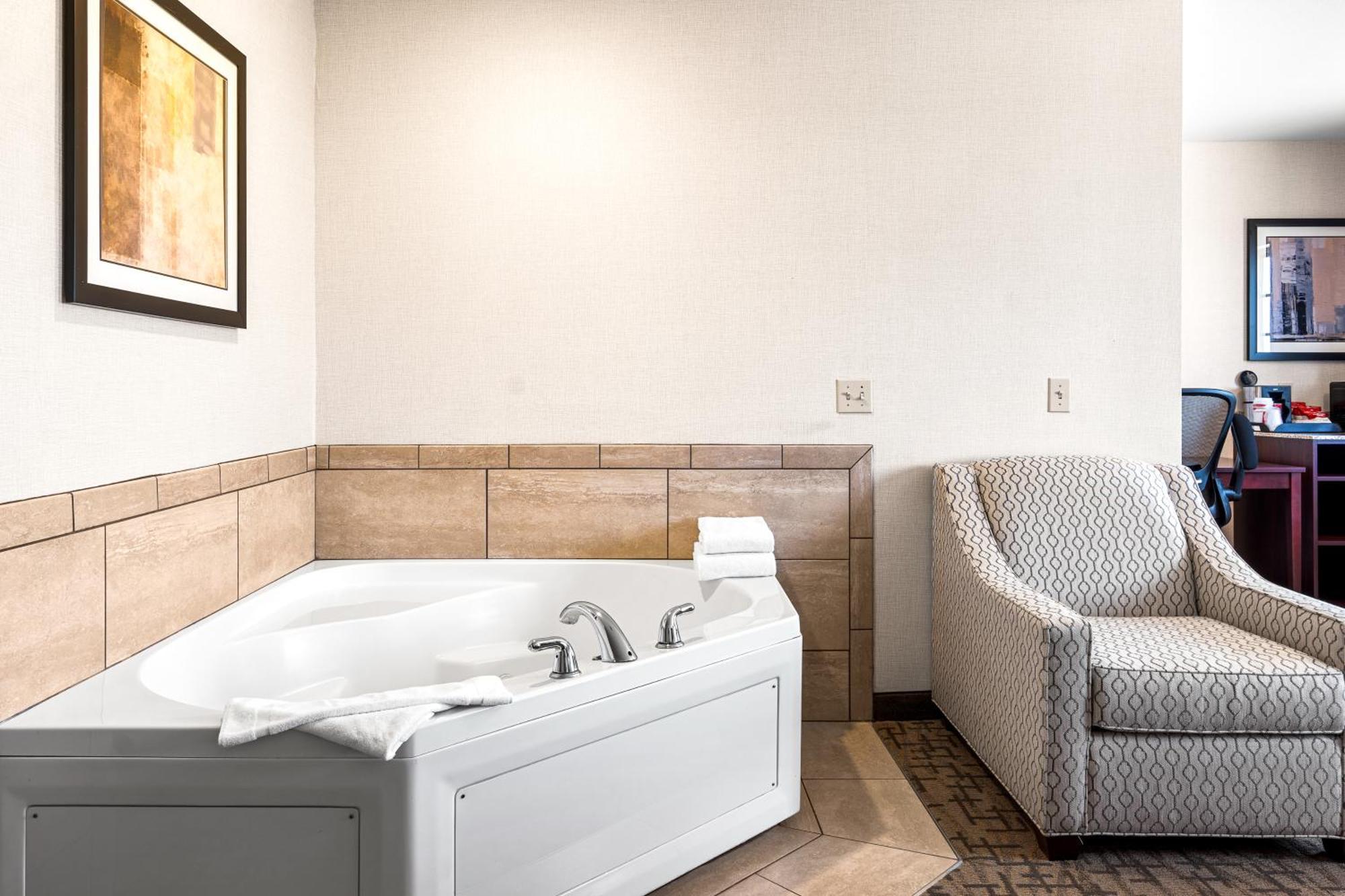 Boarders Inn & Suites By Cobblestone Hotels - Shawano Eksteriør bilde