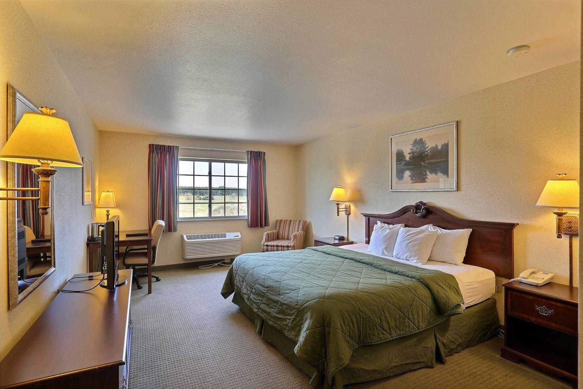 Boarders Inn & Suites By Cobblestone Hotels - Shawano Eksteriør bilde