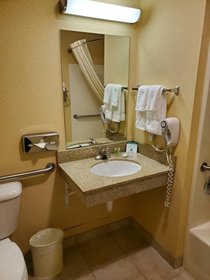 Boarders Inn & Suites By Cobblestone Hotels - Shawano Eksteriør bilde